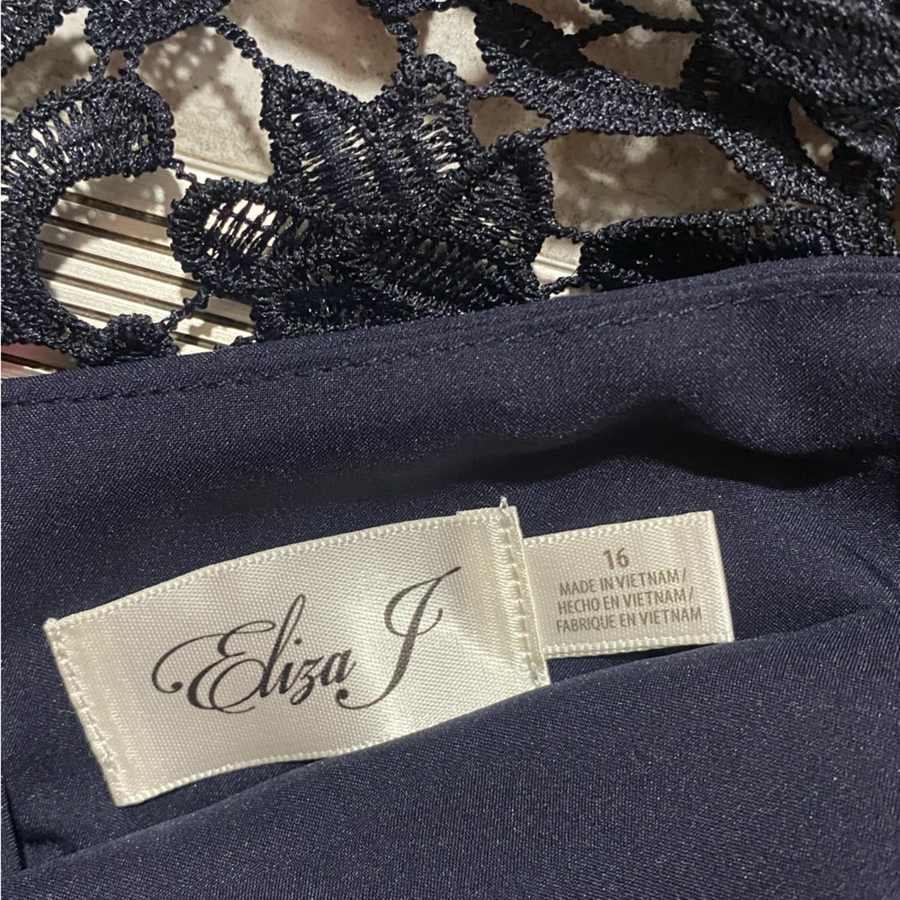 Eliza J Navy Lace Midi Dress - Picture 5 of 5